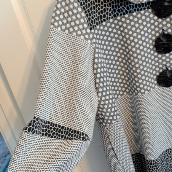 Joseph Ribkoff Monochrome Textured Jacket - Picture 3 of 6